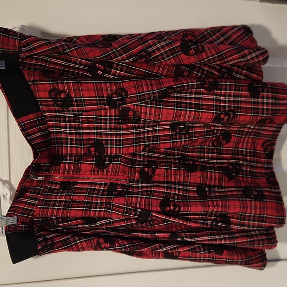 Torrid Red Plaid Black Skull Twill Skater Punk Goth Skirt - Picture 4 of 6